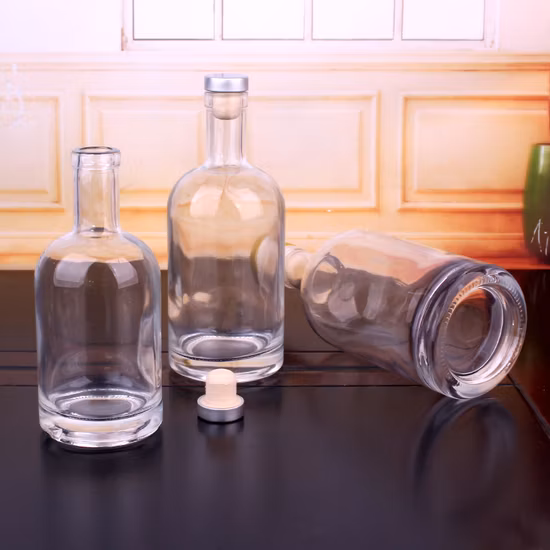 すべてのサイズの透明なマット ブラック ガラス ワイン ボトル 200 ml 375 ml 500 ml 750 ml ストッパー付き